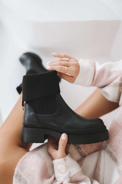 Bottes Noir avec détails en tricot