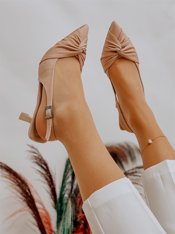 Escarpin en Satin Ouvert Beige